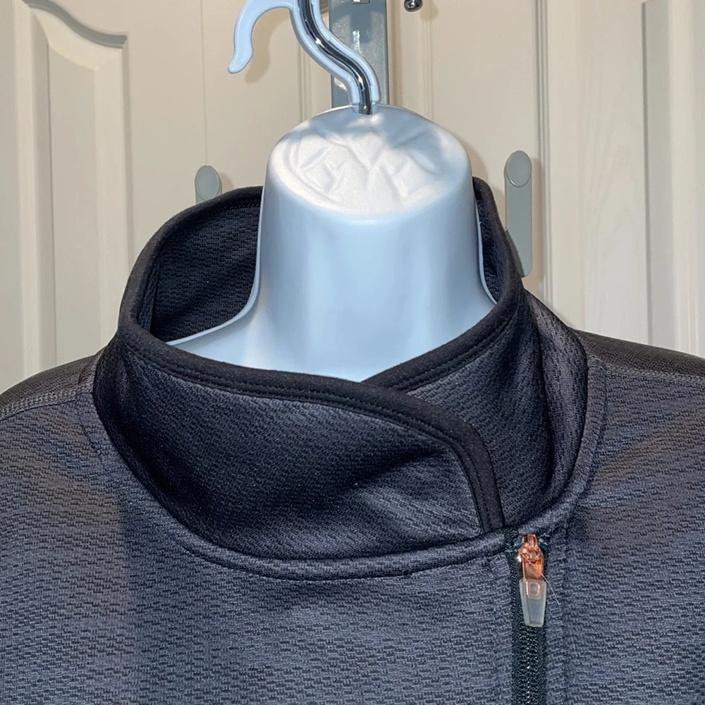 Women's Champion zippered long sleeved jacket , size XXL